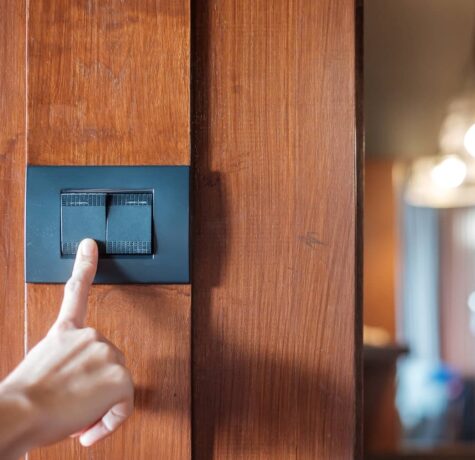 How to Hook Up a Light Switch Safely